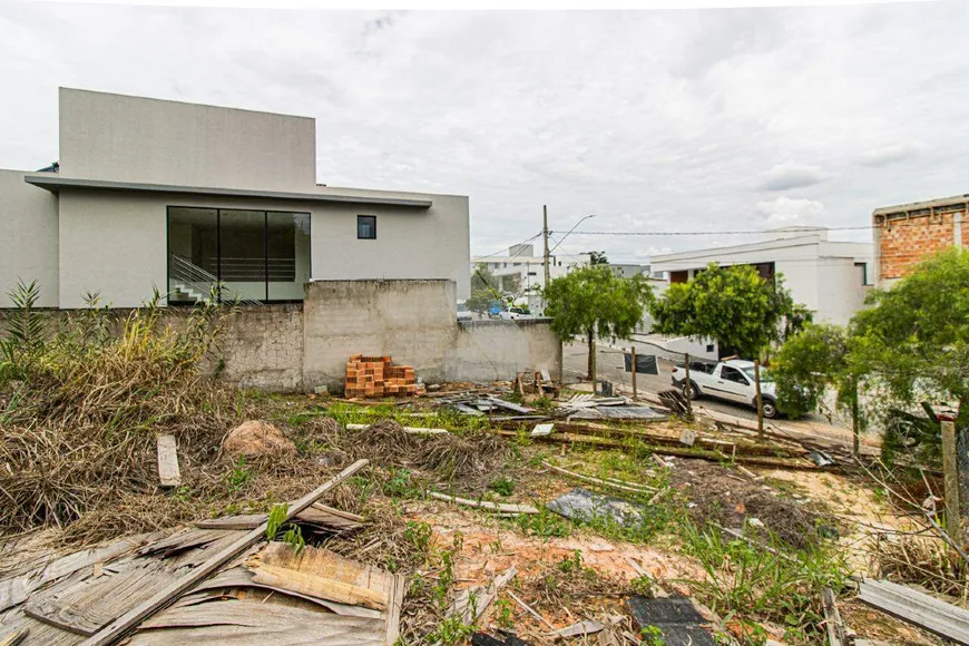 Foto 1 de Lote/Terreno à venda, 490m² em Estância Silveira, Contagem