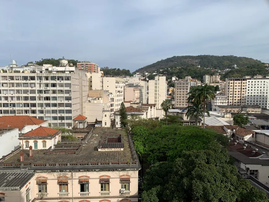 Foto 1 de Apartamento com 2 Quartos à venda, 70m² em Centro, Rio de Janeiro