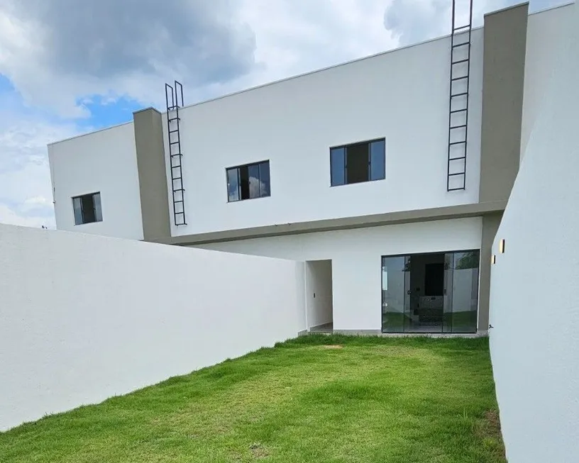 Foto 1 de Casa com 2 Quartos à venda, 88m² em Shopping Park, Uberlândia