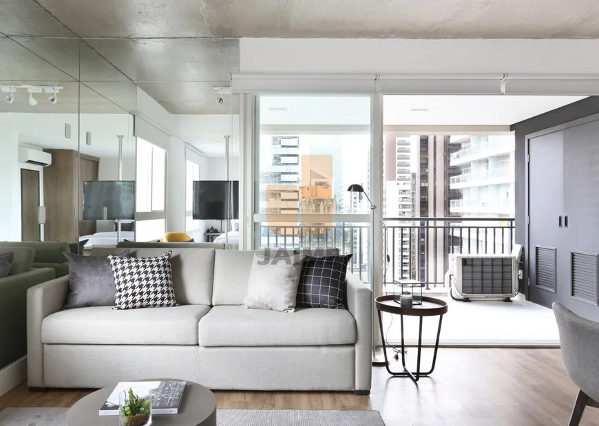Foto 1 de Apartamento com 1 Quarto à venda, 63m² em Cidade Monções, São Paulo