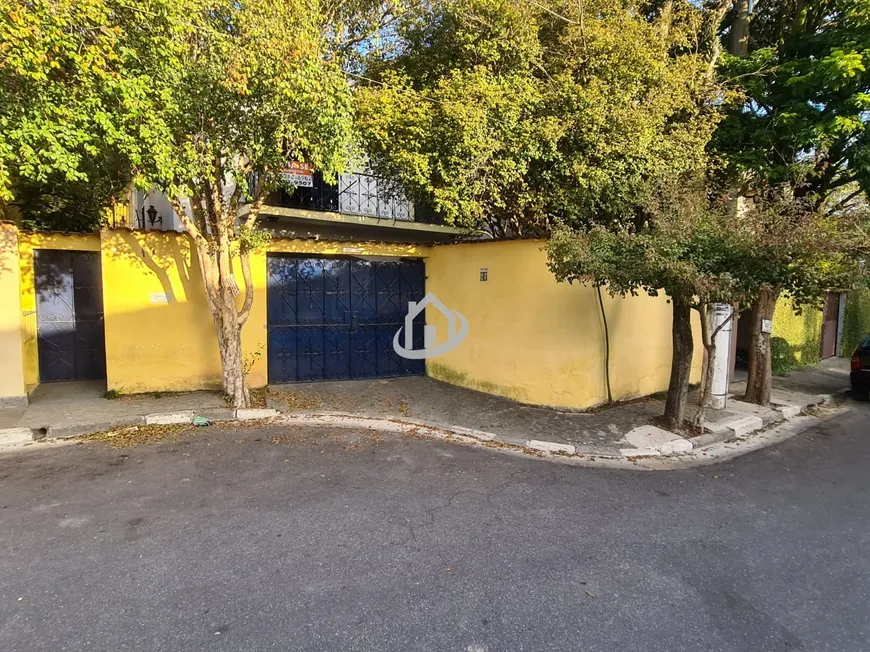 Foto 1 de Casa com 3 Quartos para venda ou aluguel, 196m² em Centro, Embu das Artes