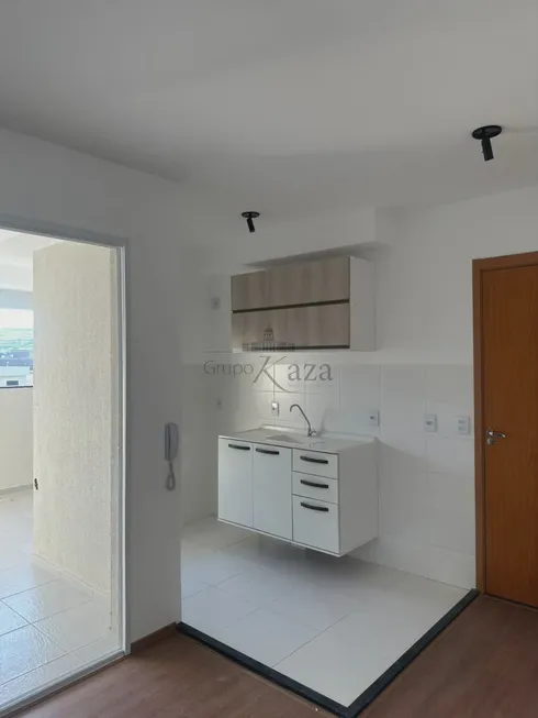 Foto 1 de Apartamento com 3 Quartos para alugar, 64m² em Condominio Residencial Colinas do Paratehy, São José dos Campos