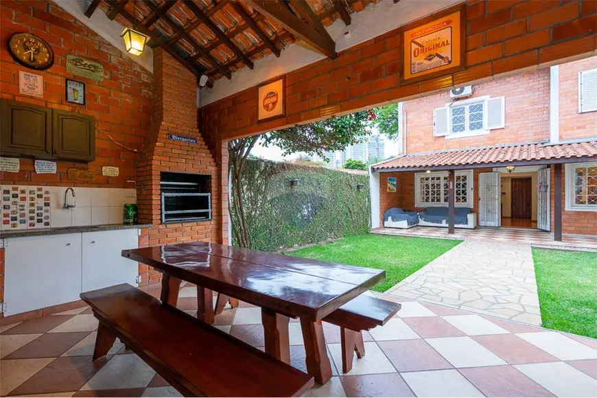 Foto 1 de Casa com 3 Quartos à venda, 330m² em Brooklin, São Paulo