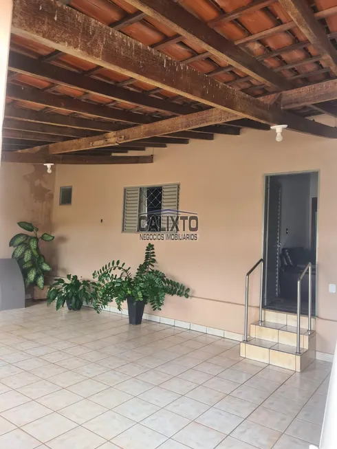 Foto 1 de Casa com 3 Quartos à venda, 264m² em Jaraguá, Uberlândia