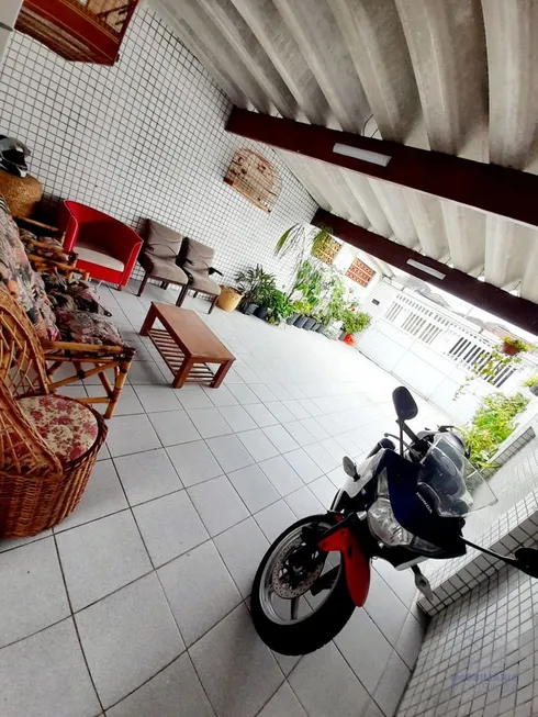 Foto 1 de Sobrado com 3 Quartos à venda, 130m² em Cidade Náutica, São Vicente