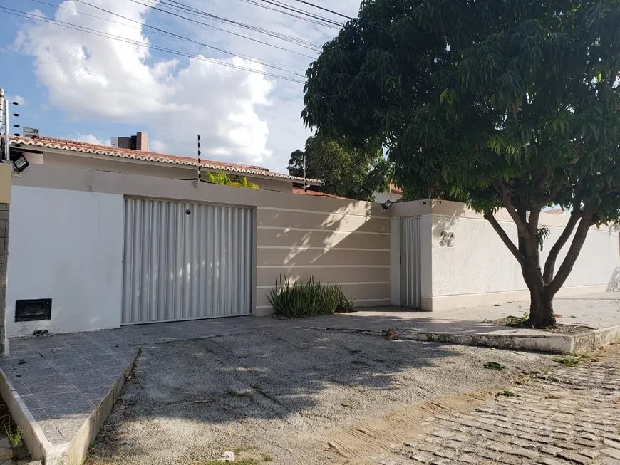 Foto 1 de Casa com 3 Quartos à venda, 300m² em Nova Betania, Mossoró