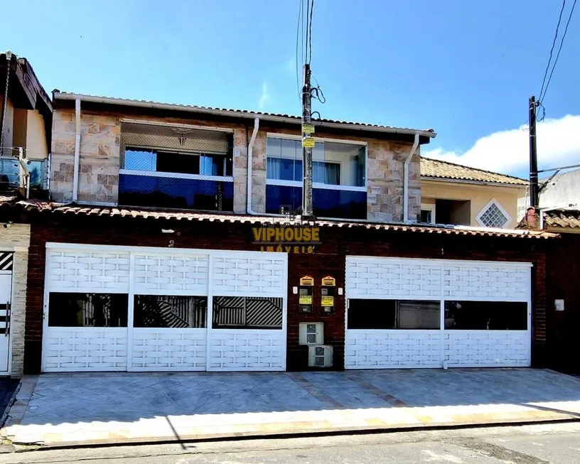 Foto 1 de Casa com 3 Quartos à venda, 140m² em Vila Santa Rosa, Guarujá