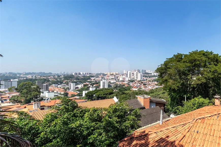 Foto 1 de Sobrado com 3 Quartos para venda ou aluguel, 336m² em Butantã, São Paulo