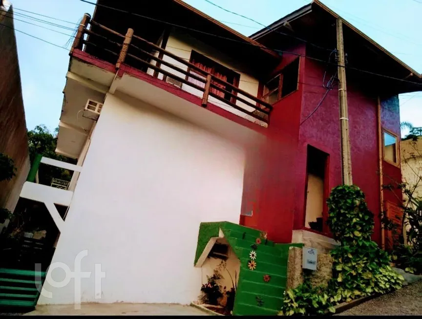 Foto 1 de Casa com 4 Quartos à venda, 185m² em Barra da Lagoa, Florianópolis