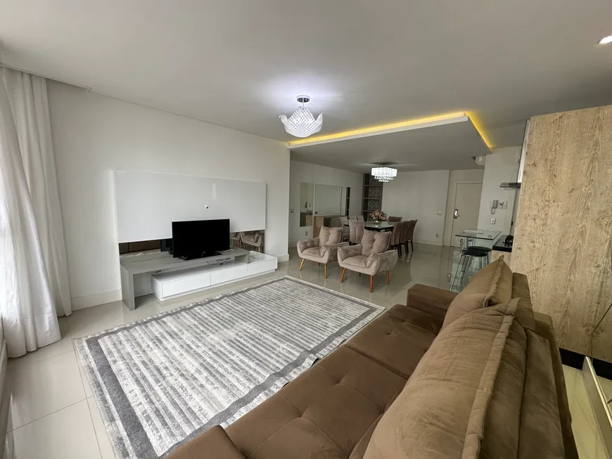 Foto 1 de Apartamento com 3 Quartos para alugar, 134m² em Centro, Balneário Camboriú