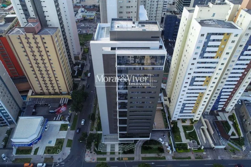 Foto 1 de Apartamento com 1 Quarto à venda, 28m² em Água Verde, Curitiba