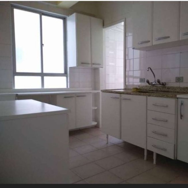 Foto 1 de Apartamento com 3 Quartos à venda, 85m² em Centro, Curitiba