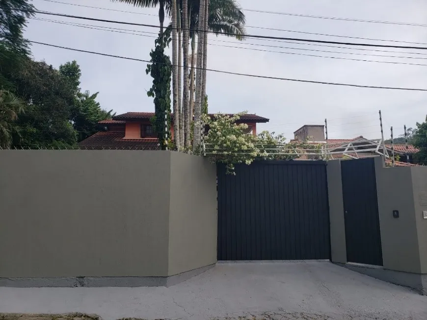 Foto 1 de Sobrado com 4 Quartos à venda, 243m² em Córrego Grande, Florianópolis