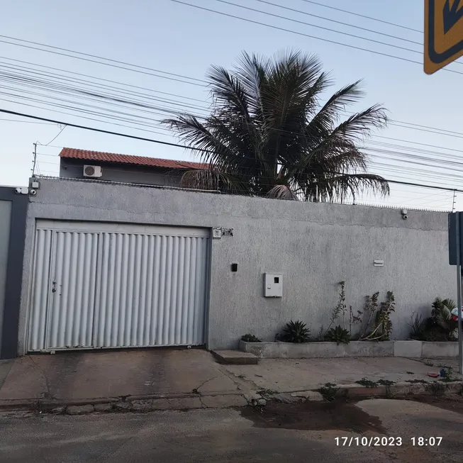 Foto 1 de Sobrado com 4 Quartos à venda, 300m² em Riacho Fundo II, Brasília