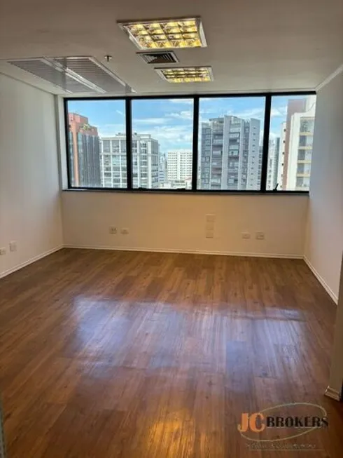 Foto 1 de Sala Comercial à venda, 50m² em Moema, São Paulo