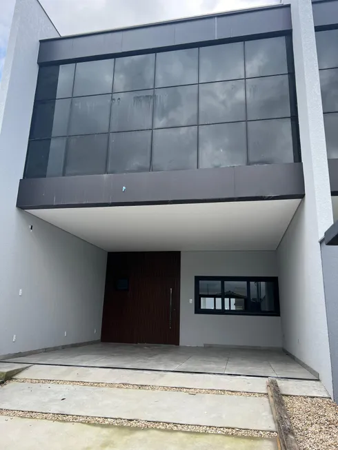 Foto 1 de Sobrado com 3 Quartos à venda, 210m² em América, Joinville