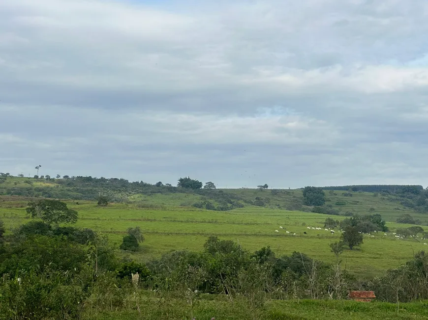 Foto 1 de Fazenda/Sítio à venda, 61m² em Centro, Echaporã