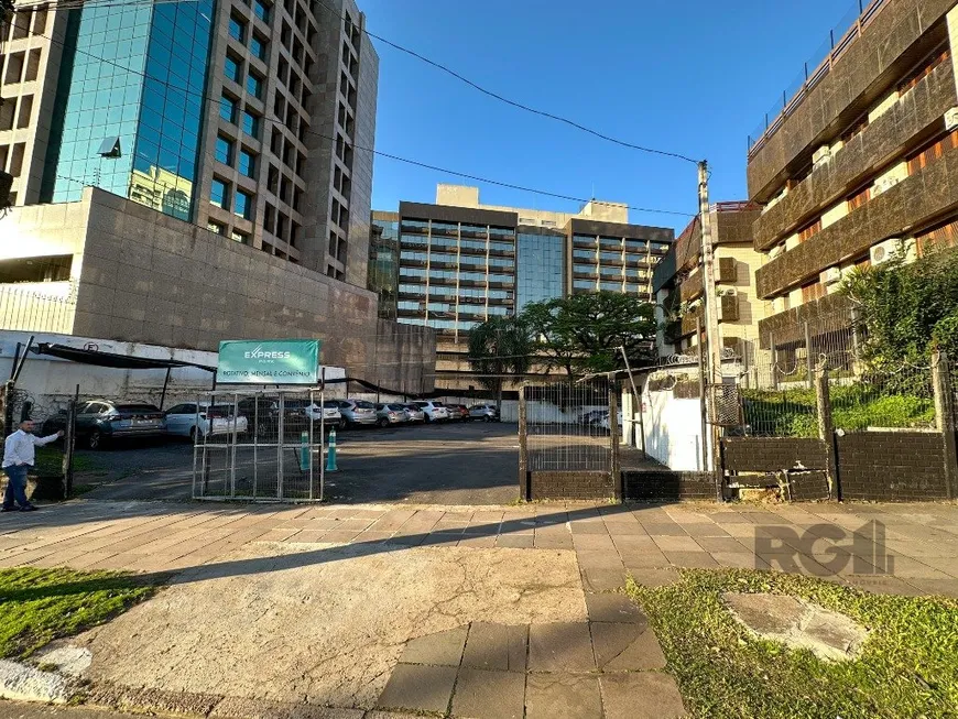 Foto 1 de Lote/Terreno à venda, 989m² em Auxiliadora, Porto Alegre