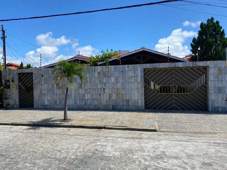 Foto 1 de Casa com 3 Quartos à venda, 340m² em Aeroporto, Aracaju