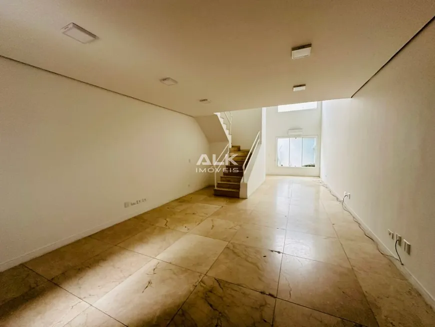 Foto 1 de Casa com 3 Quartos para alugar, 200m² em Pinheiros, São Paulo