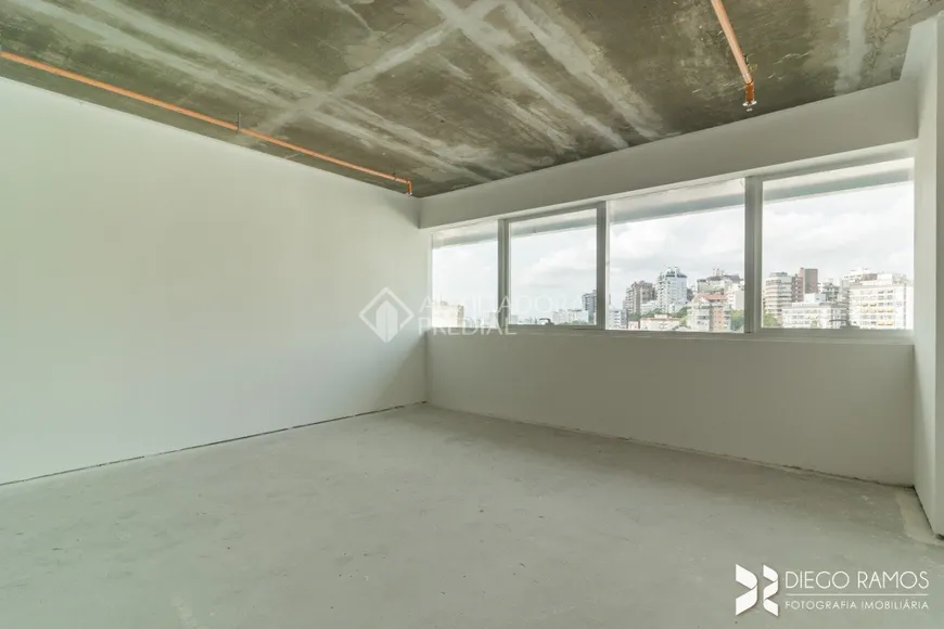 Foto 1 de Sala Comercial para alugar, 38m² em Floresta, Porto Alegre