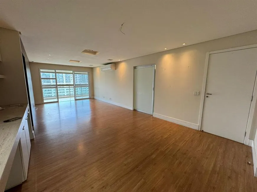 Foto 1 de Apartamento com 4 Quartos à venda, 150m² em Jacarepaguá, Rio de Janeiro