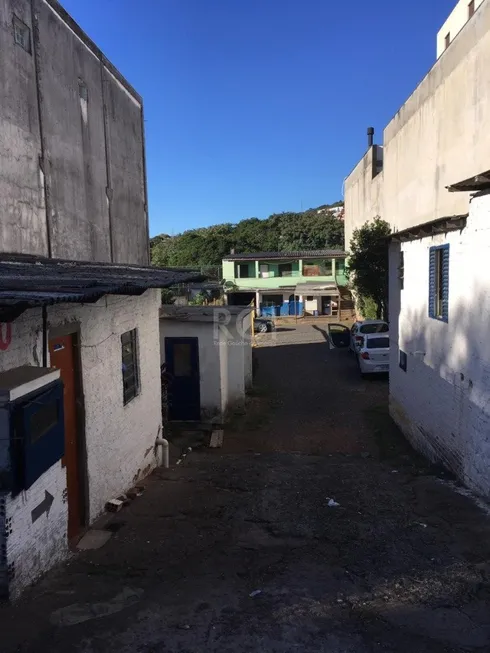 Foto 1 de Lote/Terreno à venda, 702m² em Cavalhada, Porto Alegre