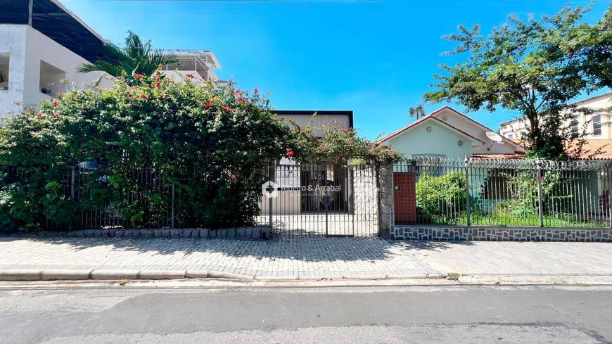 Foto 1 de Casa com 3 Quartos à venda, 230m² em Bairu, Juiz de Fora