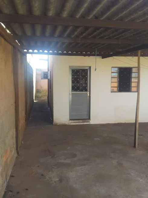 Foto 1 de Casa com 2 Quartos à venda, 240m² em Estancia Mestre D Armas II, Brasília