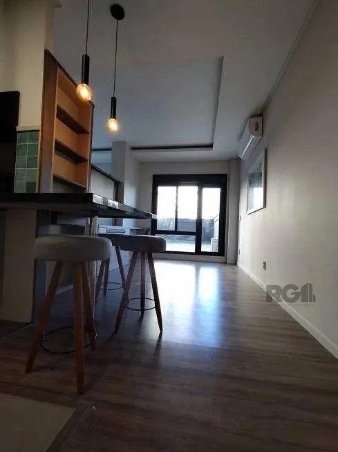 Foto 1 de Apartamento com 1 Quarto para alugar, 41m² em Independência, Porto Alegre