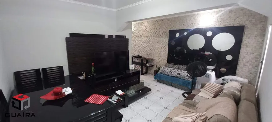 Foto 1 de Casa com 2 Quartos à venda, 200m² em Alves Dias, São Bernardo do Campo