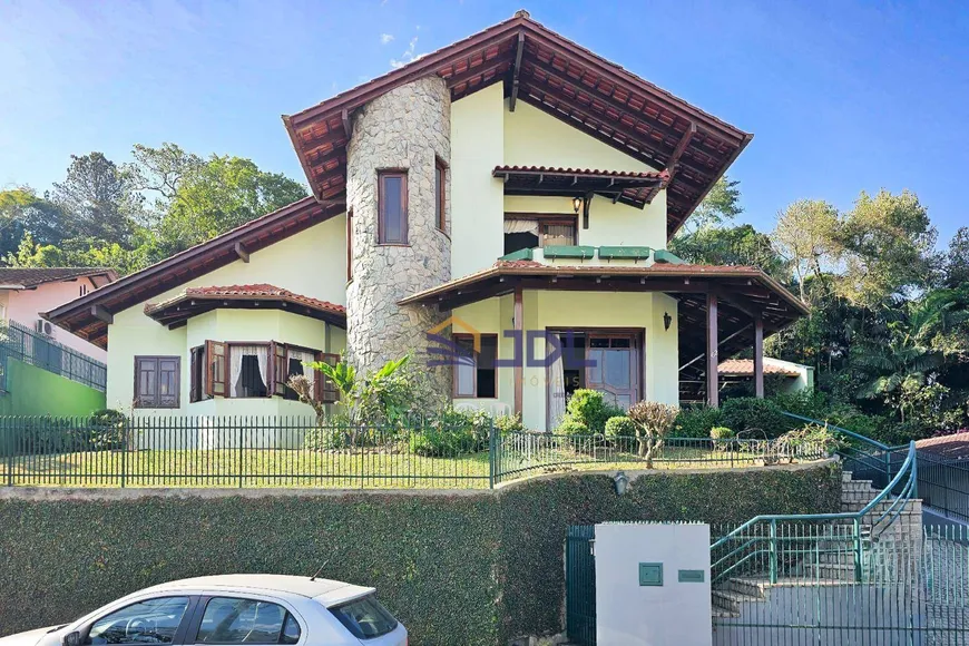 Foto 1 de Casa com 4 Quartos à venda, 308m² em Escola Agrícola, Blumenau