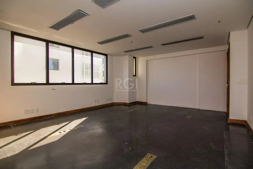 Foto 1 de Sala Comercial para alugar, 38m² em Auxiliadora, Porto Alegre