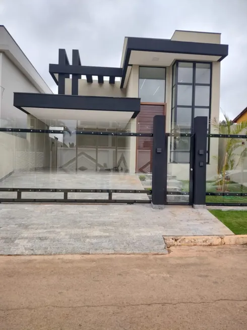 Foto 1 de Casa de Condomínio com 4 Quartos à venda, 280m² em Vicente Pires, Brasília