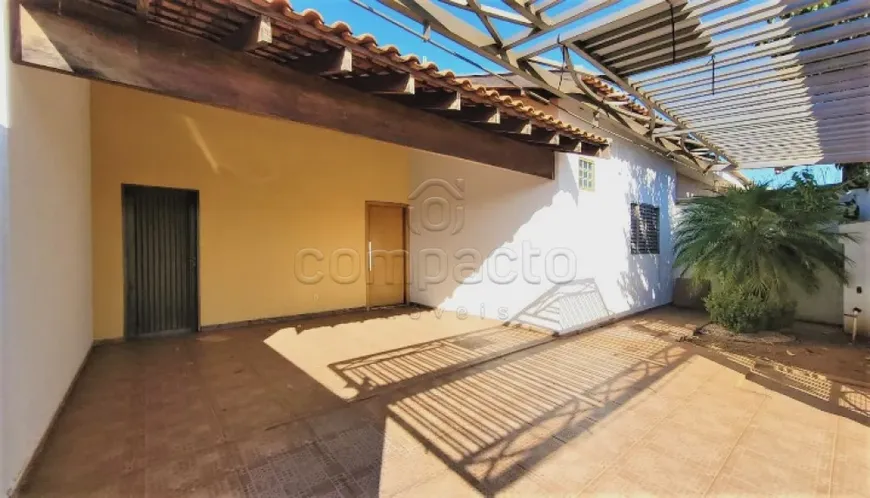 Foto 1 de Casa com 2 Quartos à venda, 80m² em Residencial Regissol I, Mirassol