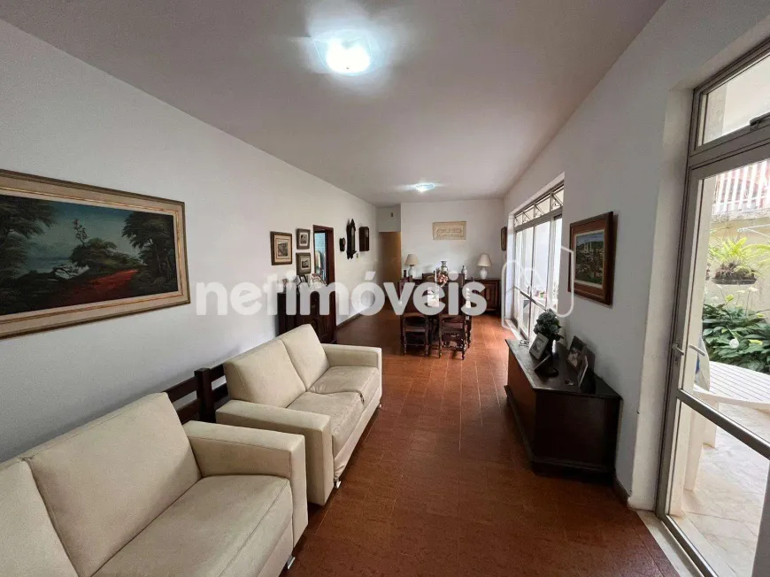 Foto 1 de Casa com 8 Quartos à venda, 396m² em Santo Antônio, Belo Horizonte