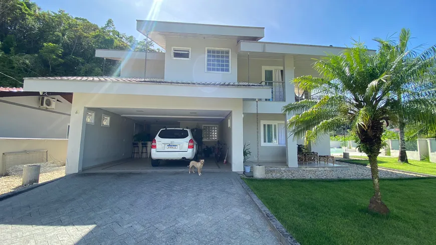 Foto 1 de Casa com 3 Quartos à venda, 218m² em Águas Claras, Brusque