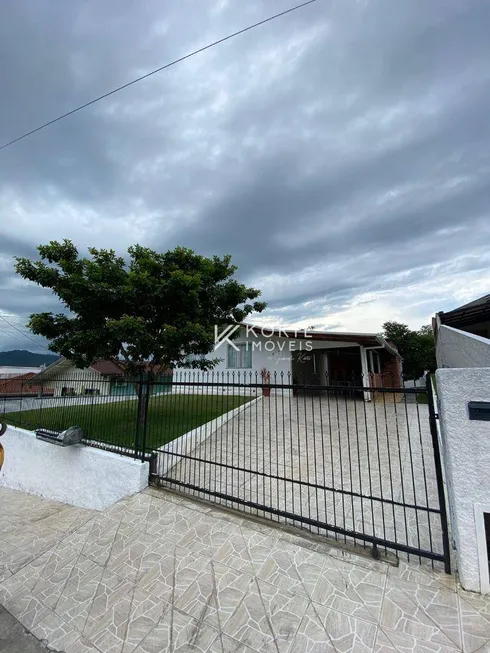 Foto 1 de Casa com 3 Quartos à venda, 390m² em Eugênio Schneider, Rio do Sul