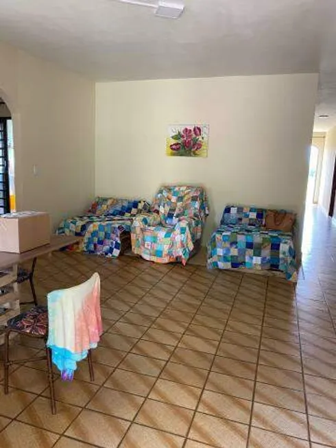 Foto 1 de Sobrado com 3 Quartos à venda, 384m² em Cidade Jardim, Uberlândia