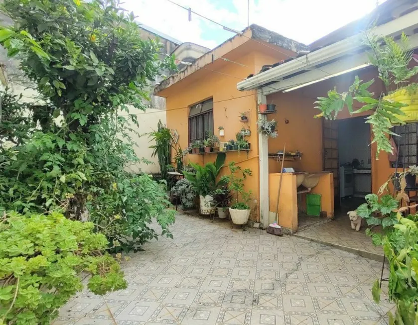 Foto 1 de Casa com 4 Quartos à venda, 180m² em Santa Tereza, Belo Horizonte