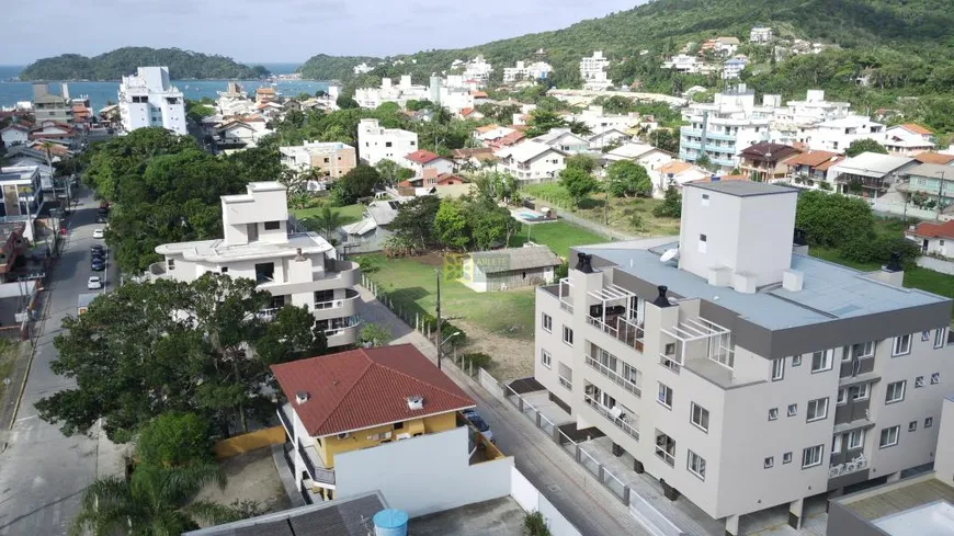 Foto 1 de Cobertura com 3 Quartos à venda, 135m² em Centro, Bombinhas