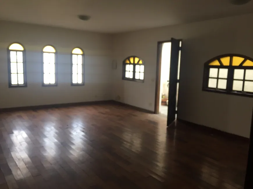 Foto 1 de Sobrado com 3 Quartos à venda, 200m² em Vila Fachini, São Paulo