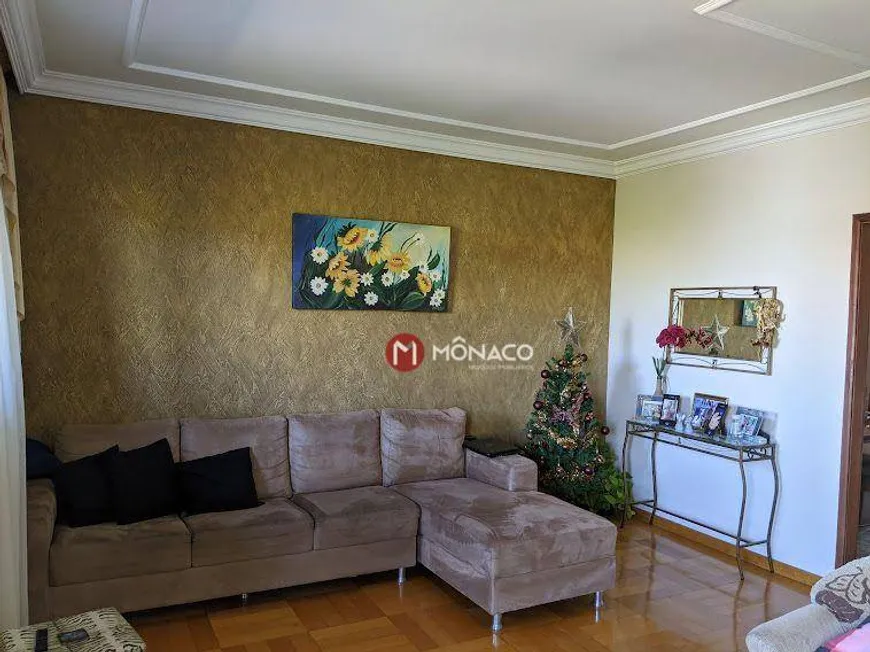 Foto 1 de Sobrado com 5 Quartos à venda, 223m² em Residencial Abussafe, Londrina