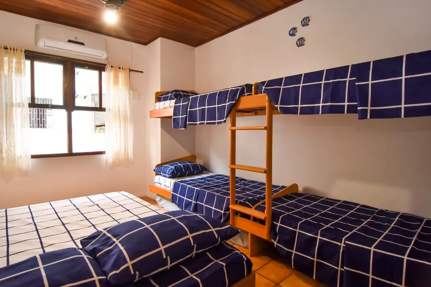 Foto 1 de Casa com 2 Quartos para alugar, 90m² em Ingleses Norte, Florianópolis