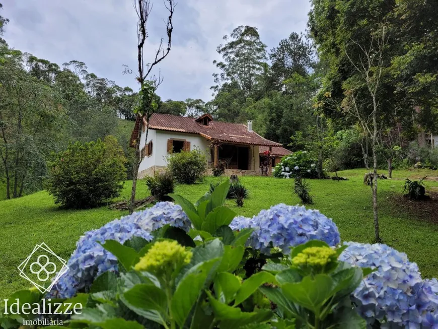 Foto 1 de Fazenda/Sítio com 3 Quartos à venda, 200m² em Visconde de Maua, Itatiaia