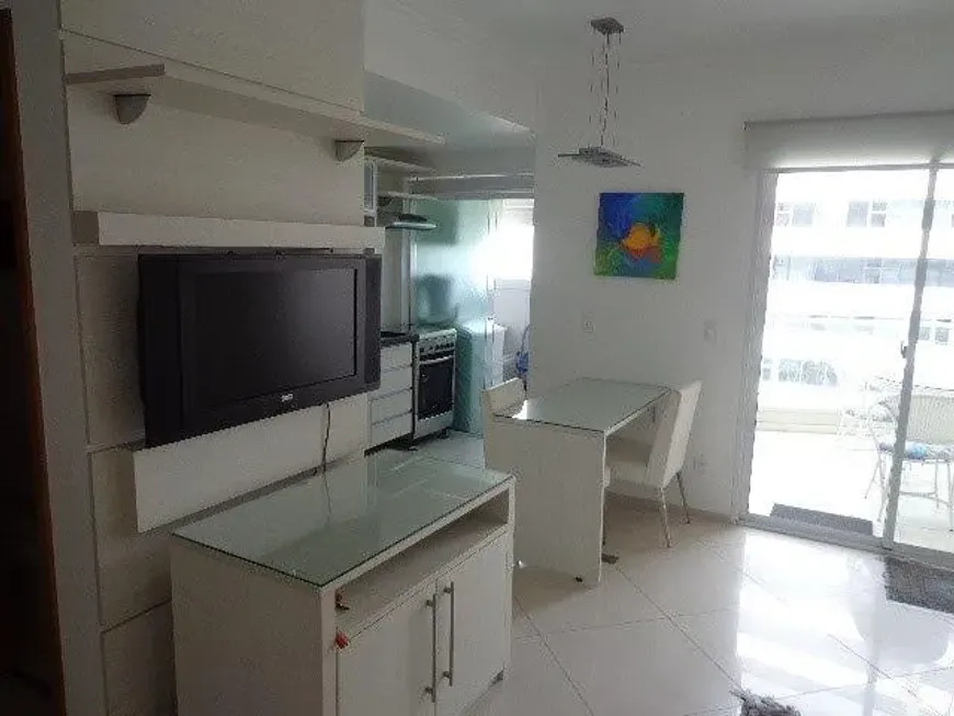 Foto 1 de Apartamento com 1 Quarto para alugar, 67m² em Moema, São Paulo