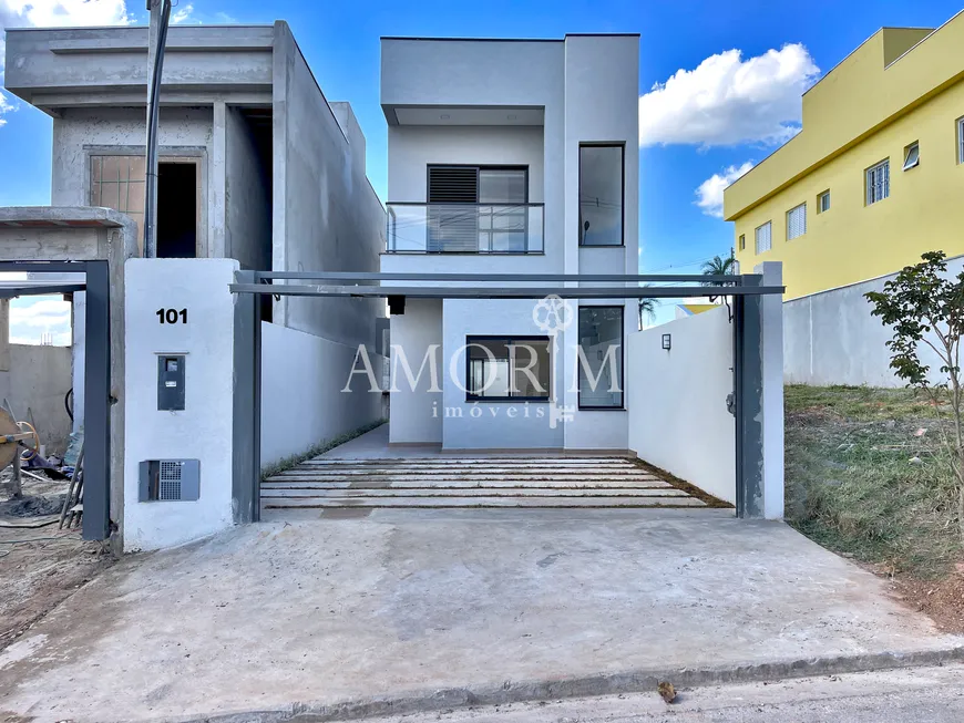 Foto 1 de Casa de Condomínio com 3 Quartos à venda, 117m² em Villas do Jaguari, Santana de Parnaíba