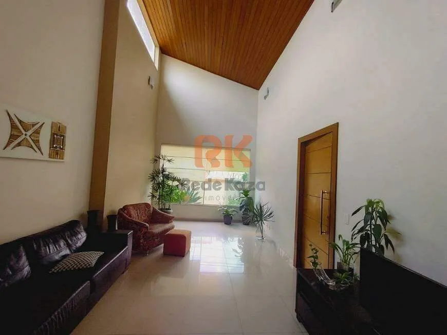 Foto 1 de Casa com 3 Quartos à venda, 252m² em Serrano, Belo Horizonte