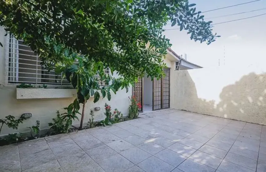 Foto 1 de Casa com 2 Quartos à venda, 80m² em , Dias D Ávila