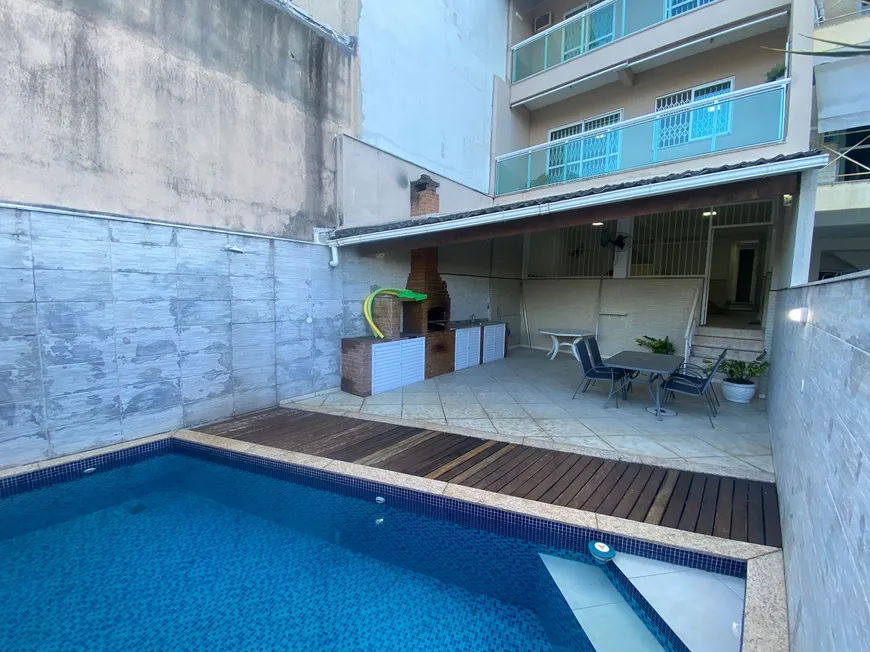 Foto 1 de Casa com 3 Quartos para alugar, 170m² em Jardim Guanabara, Rio de Janeiro